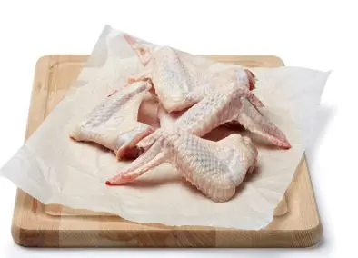 Pluvera: 1kg chicken wings soup/ Suppenhuhn Flügel