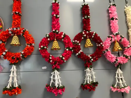 NW Deco: Ring with Bell
